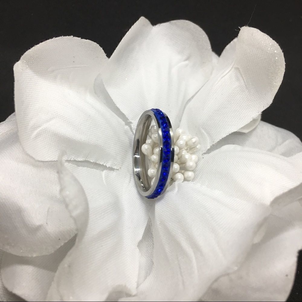 Stainless/crystal stacking ring‎ 